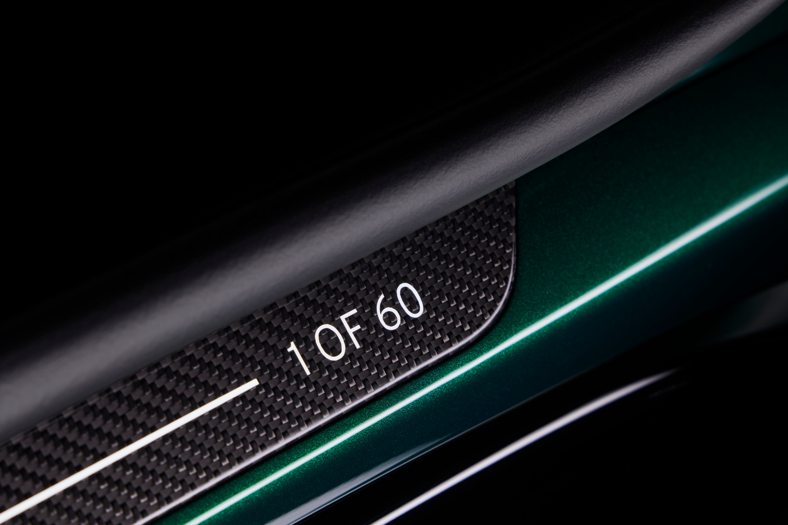 SMALL_(21) Lotus-Emira-Clark-Edition-Interior-numbered-carbon-fibre-treadplate